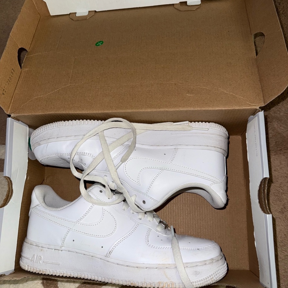 Nike Air Force 1vWhite Sneakers Pre-owned